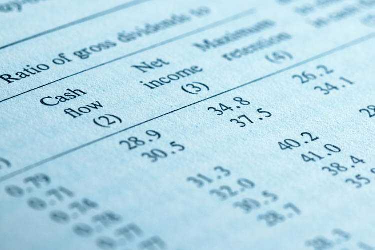 How to avoid cash flow peaks and troughs as a small business owner